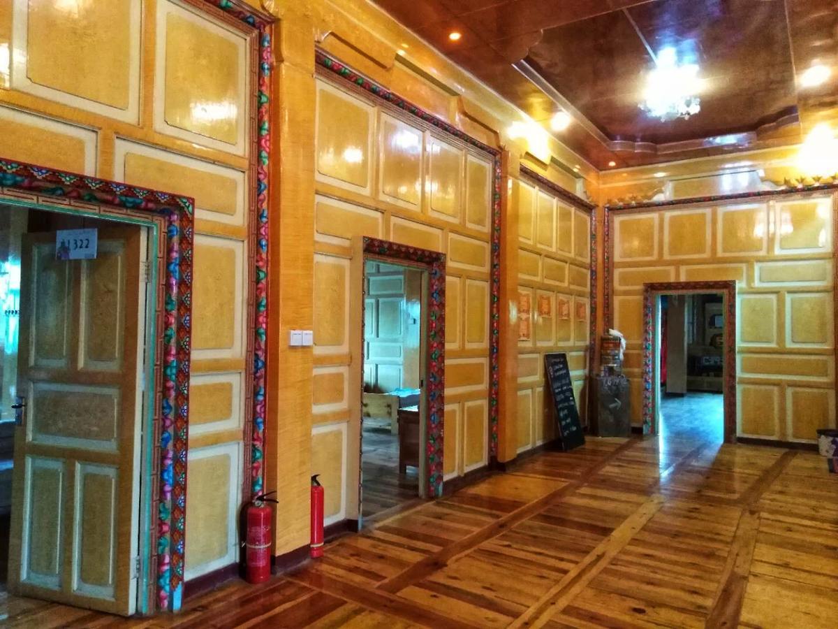 Zishuo Zihua Guest House Daocheng Bagian luar foto