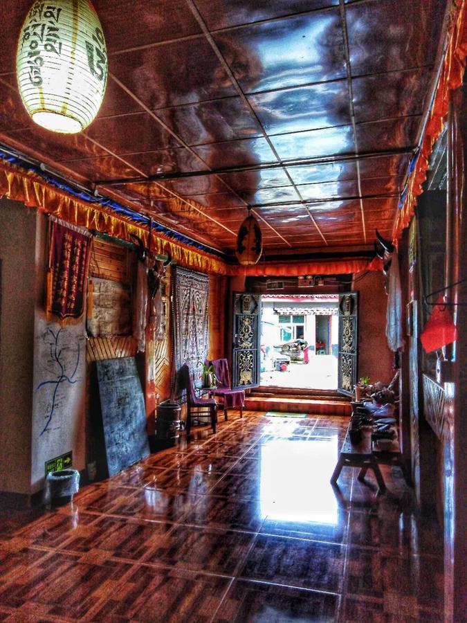 Zishuo Zihua Guest House Daocheng Bagian luar foto